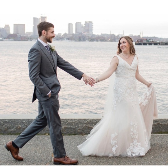 Wedding Dress - Kelly Faetanini - Lucille